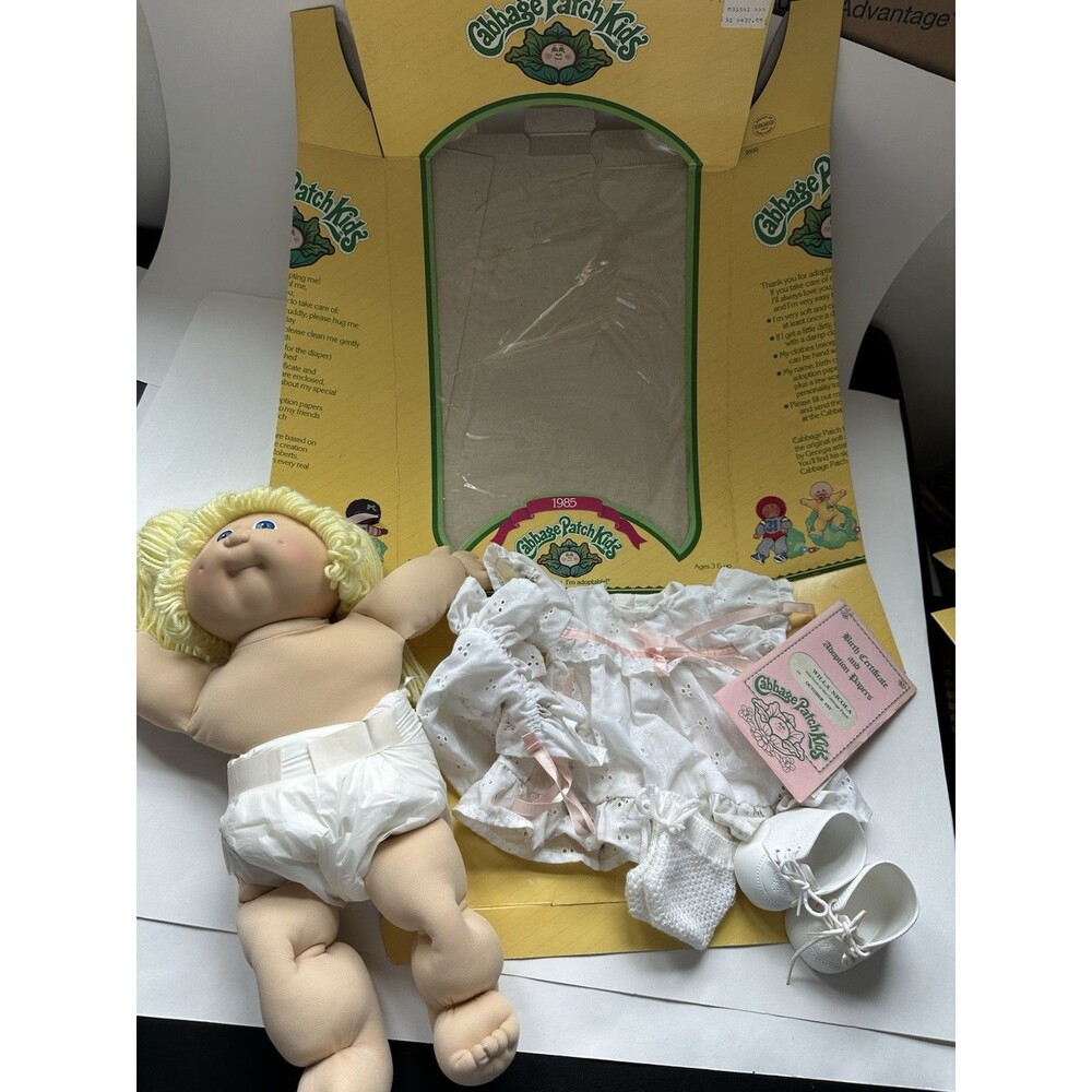 Vintage Cabbage patch Doll Blonde Dimples With Box And Papers Coleco 1984-1985